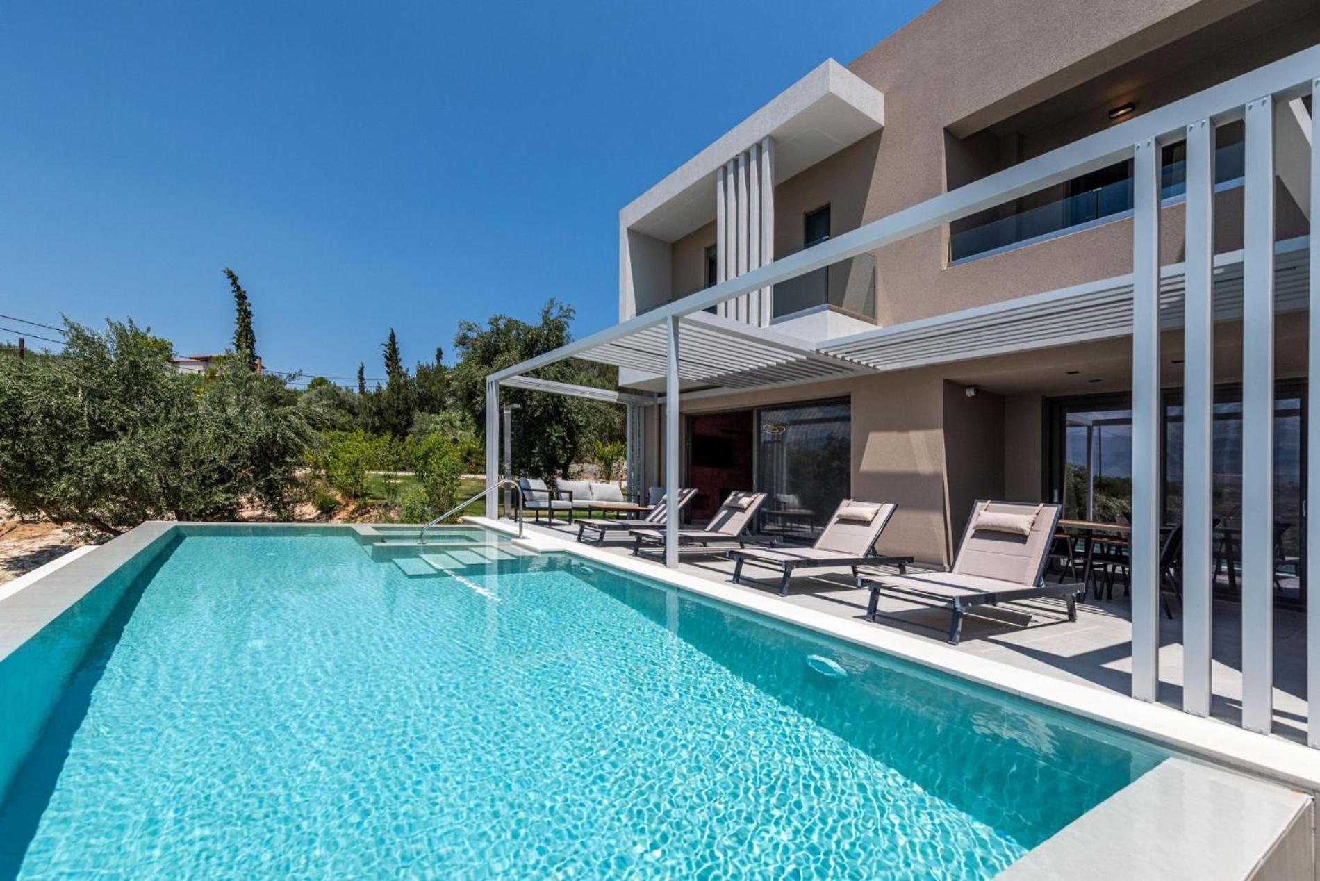 Anthemis Luxury 1 *